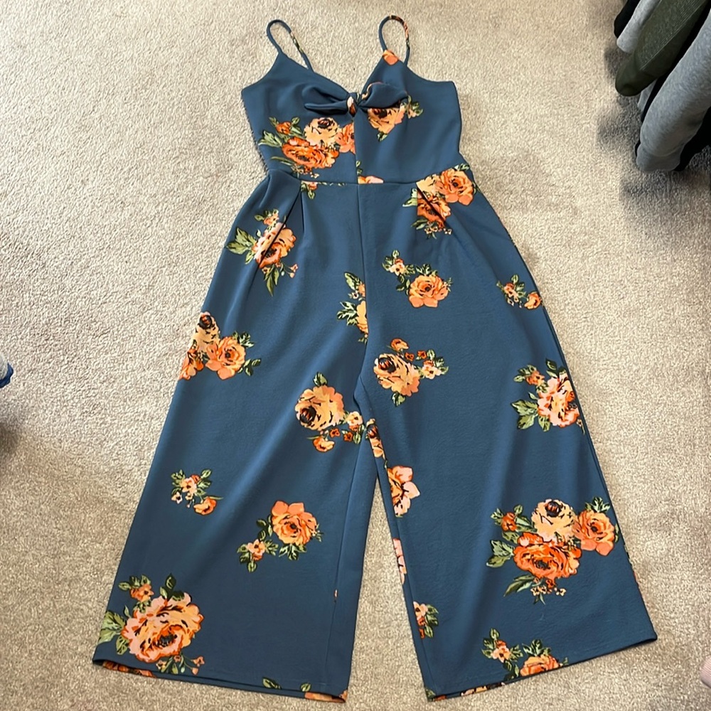 Cute ankle length jump suit
